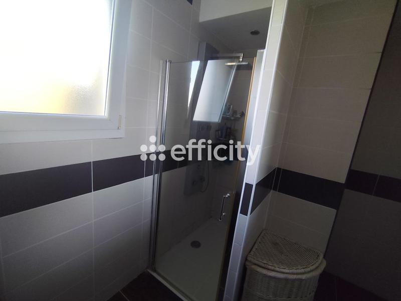 Entrepôt - 208 m² - 5 pièces