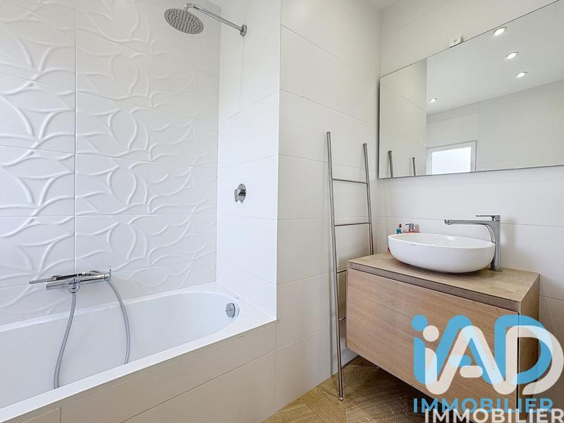 Appartement - 96 m² - 3 pièces