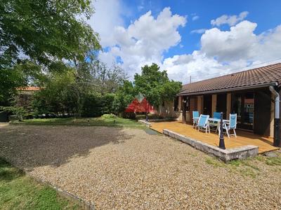 Maison - 98 m² - 5 pièces