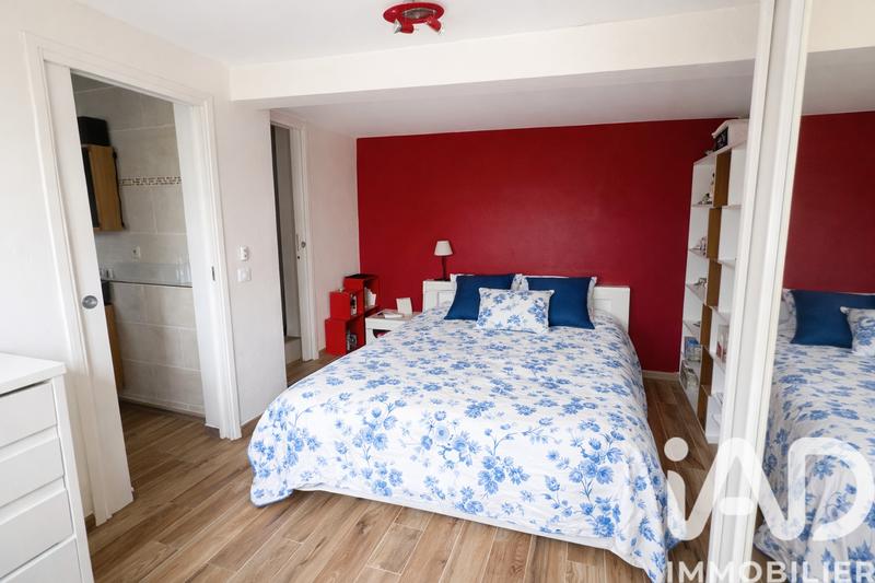 Maison - 220 m² - 6 pièces