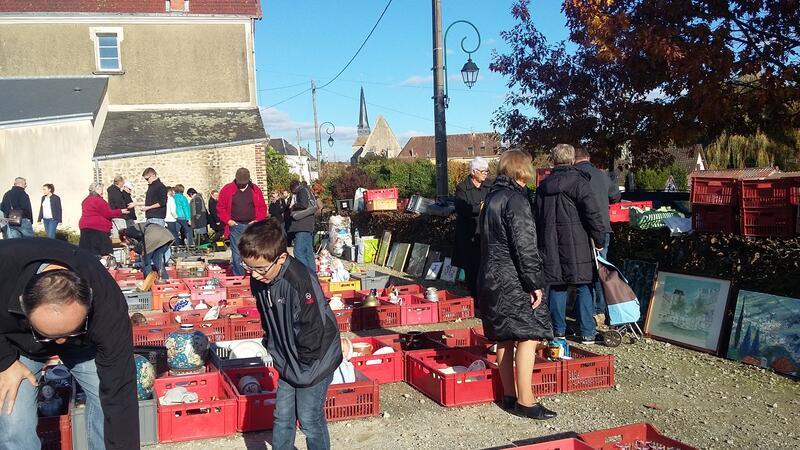 Brocante - bric à brac - artisanat