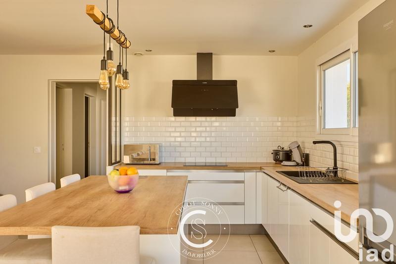 Maison - 137 m² - 5 pièces