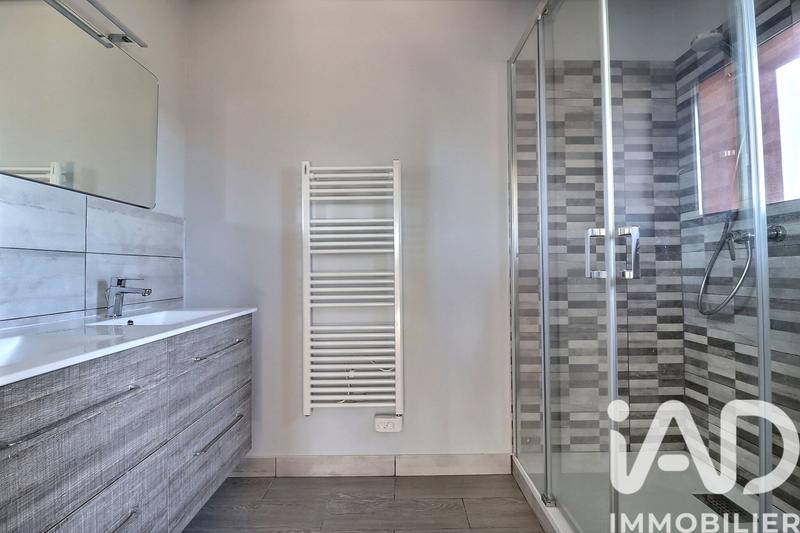 Maison - 305 m² - 10 pièces