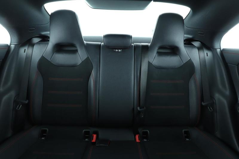 Mercedes Cla 200 Amg Line 7g-Dct 163 ch