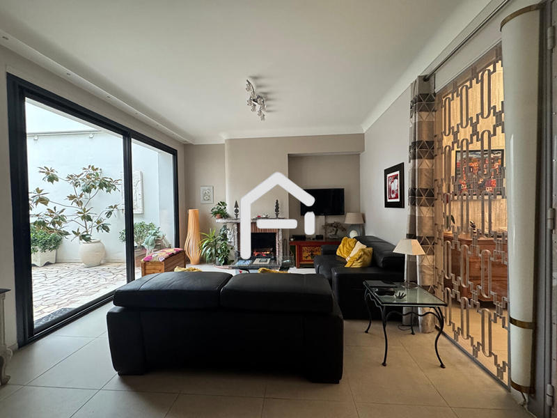 Hôtel particulier - 312 m² - 11 pièces