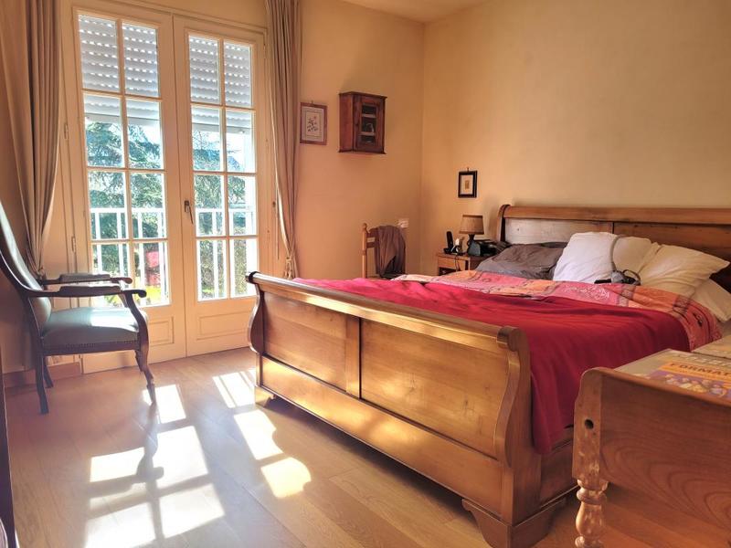 Propriété - 155 m² - 6 pièces