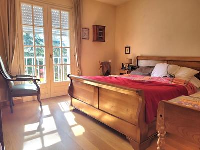 Propriété - 155 m² - 6 pièces