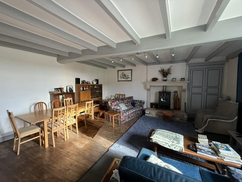 Maison - 254 m² - 10 pièces