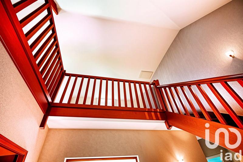 Maison - 196 m² - 7 pièces