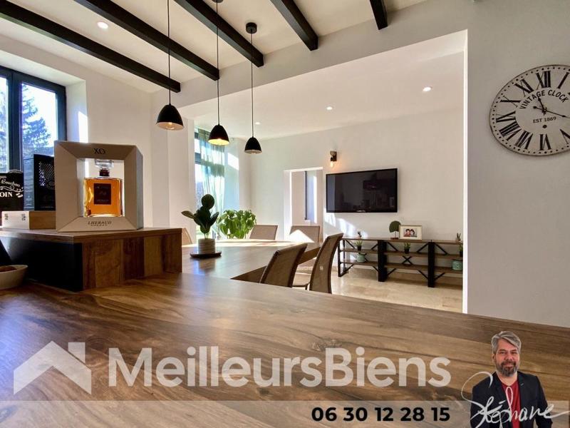 Maison - 258 m² - 9 pièces