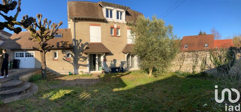 Maison - 202 m² - 8 pièces