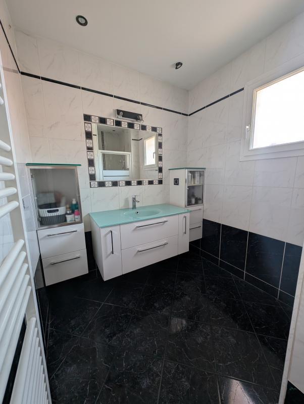 Villa - 145 m² - 6 pièces