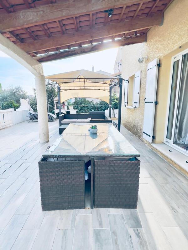 Maison - 130 m² - 6 pièces