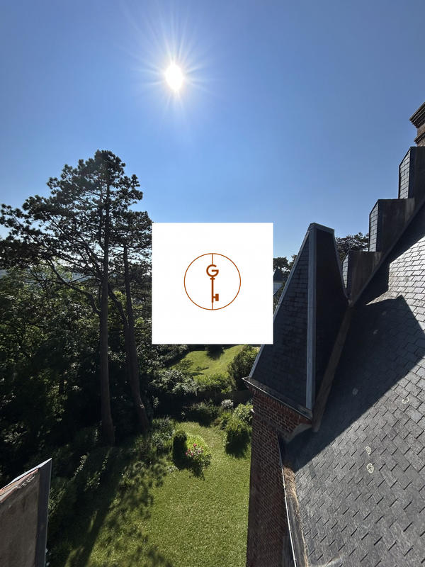 Villa - 270 m² - 8 pièces