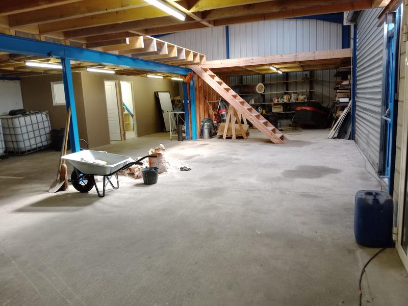 Local commercial - 150 m² - 2 pièces