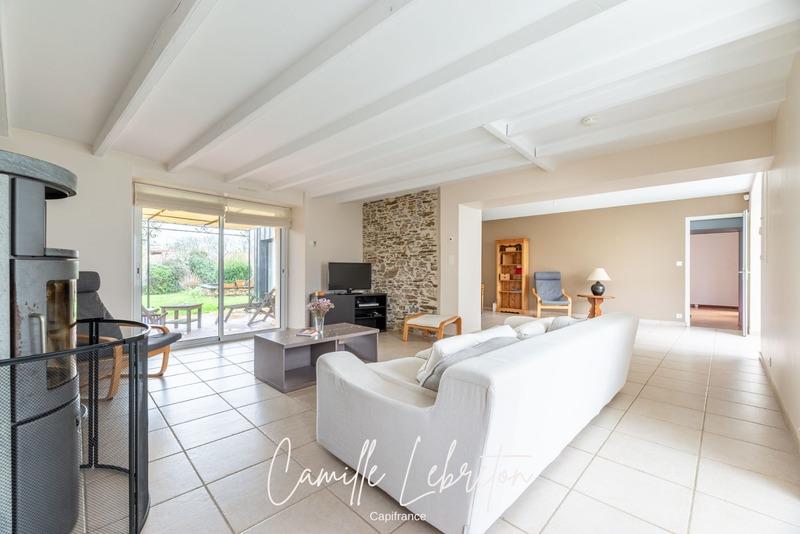 Maison - 198 m² - 6 pièces