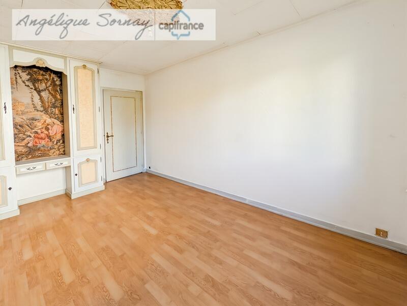 Maison - 175 m² - 8 pièces