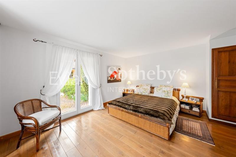 Maison - 189 m² - 8 pièces