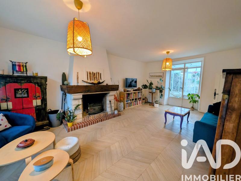 Maison - 220 m² - 7 pièces