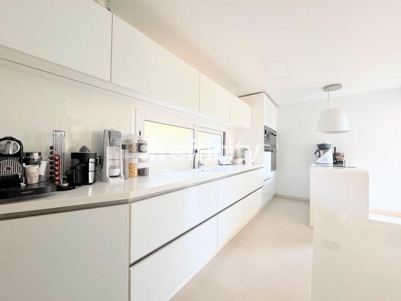 Maison - 170 m² - 7 pièces