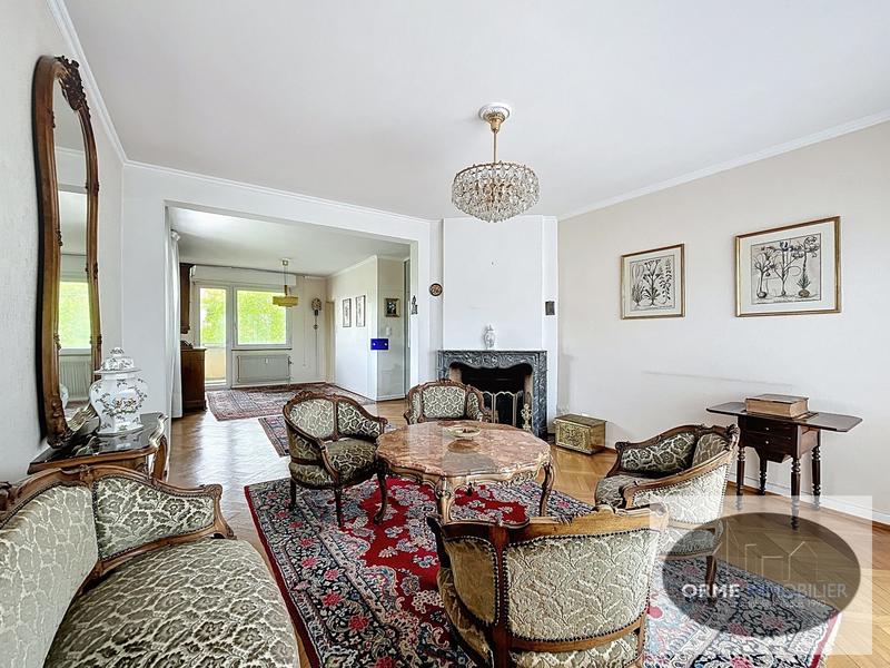 Appartement - 120 m² - 5 pièces