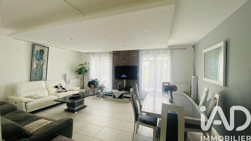 Maison - 159 m² - 8 pièces