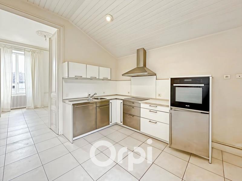 Maison - 231 m² - 8 pièces