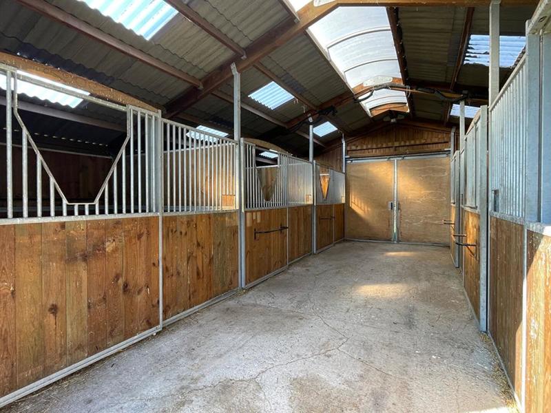 Propriété - 187 m² - 6 pièces