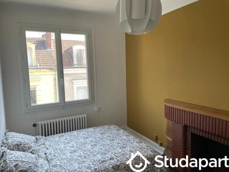 Chambre - 10 m² - 1 pièce