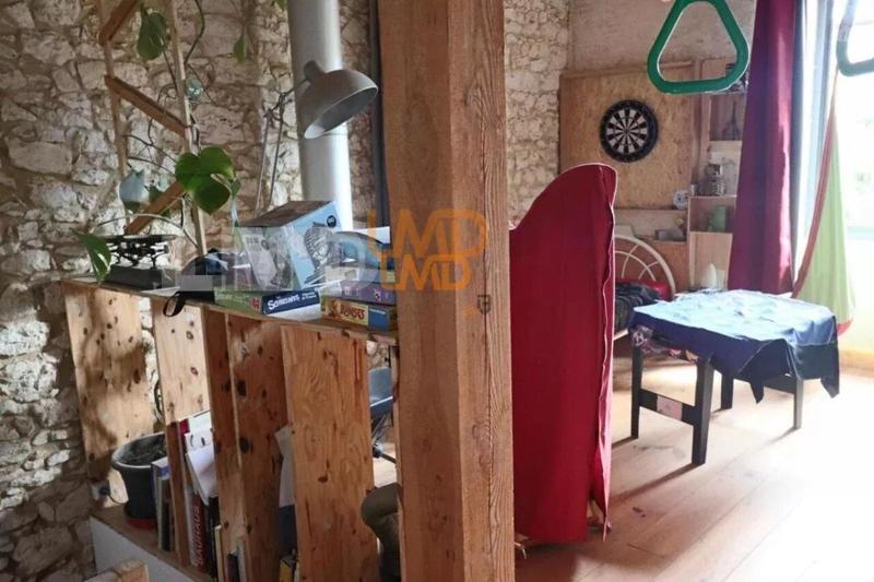 Maison - 95 m² - 4 pièces