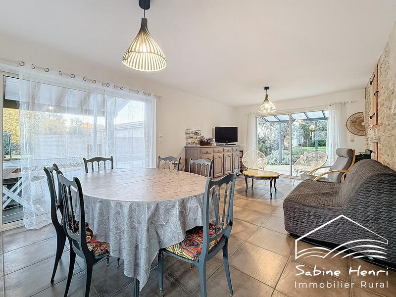 Maison - 354 m² - 10 pièces