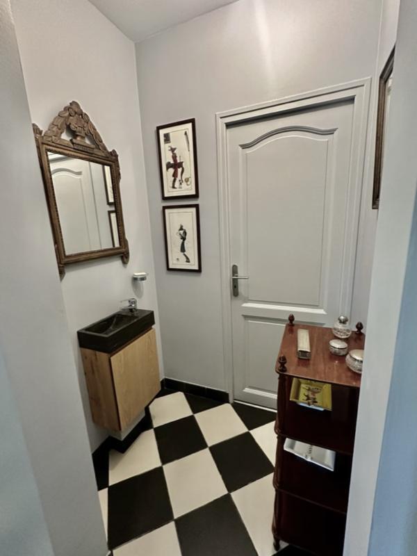 Demeure - 225 m² - 10 pièces