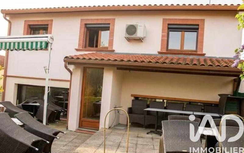 Maison - 262 m² - 5 pièces