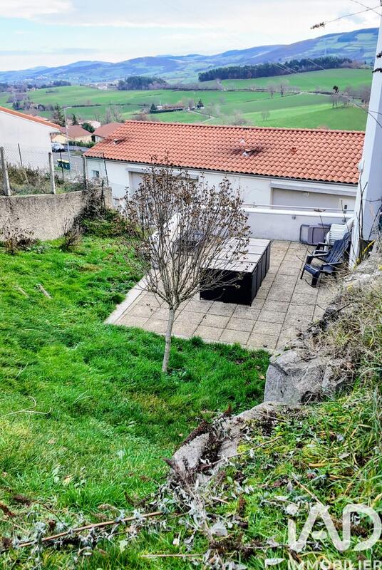 Maison - 100 m² - 5 pièces