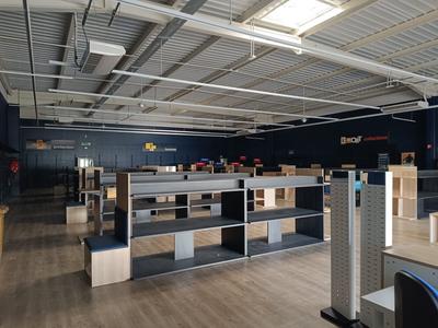 Local commercial - 610 m²