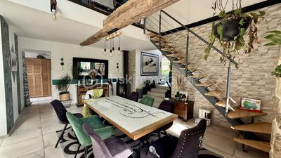 Maison - 163 m² - 6 pièces