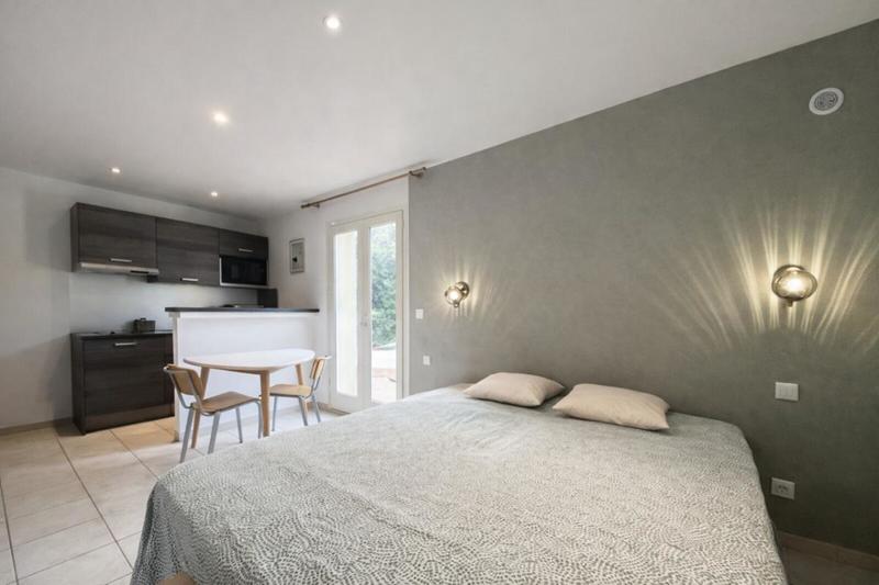 Maison - 304 m² - 12 pièces