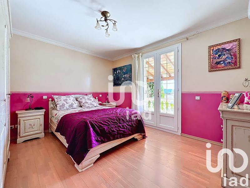 Maison - 182 m² - 7 pièces