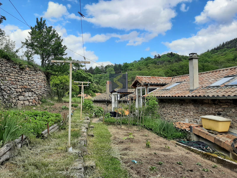 Maison - 213 m² - 8 pièces