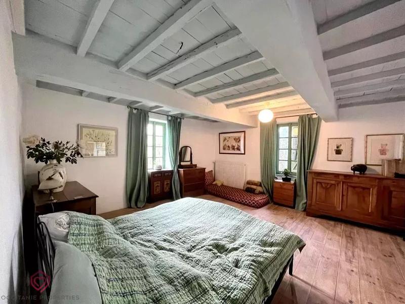 Propriété - 155 m² - 8 pièces