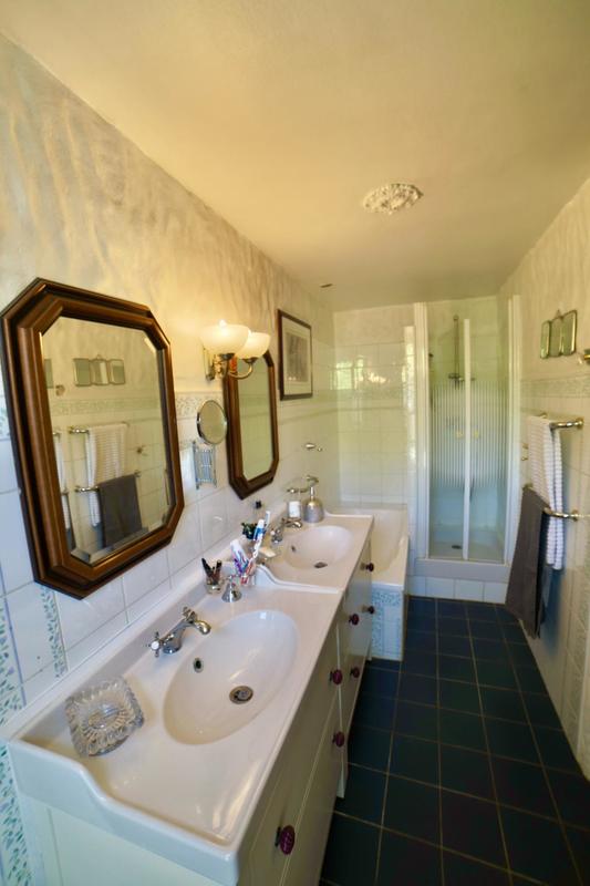 Maison - 484 m² - 12 pièces