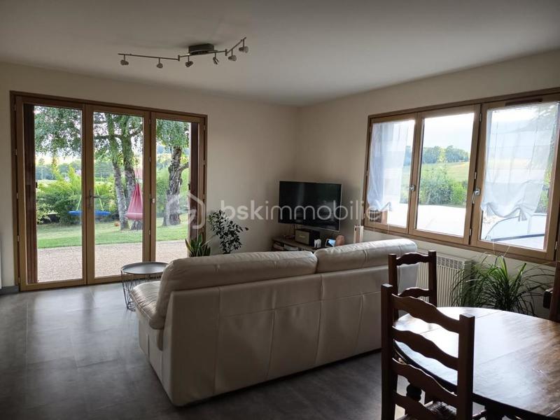 Maison traditionnelle - 103 m² - 4 pièces