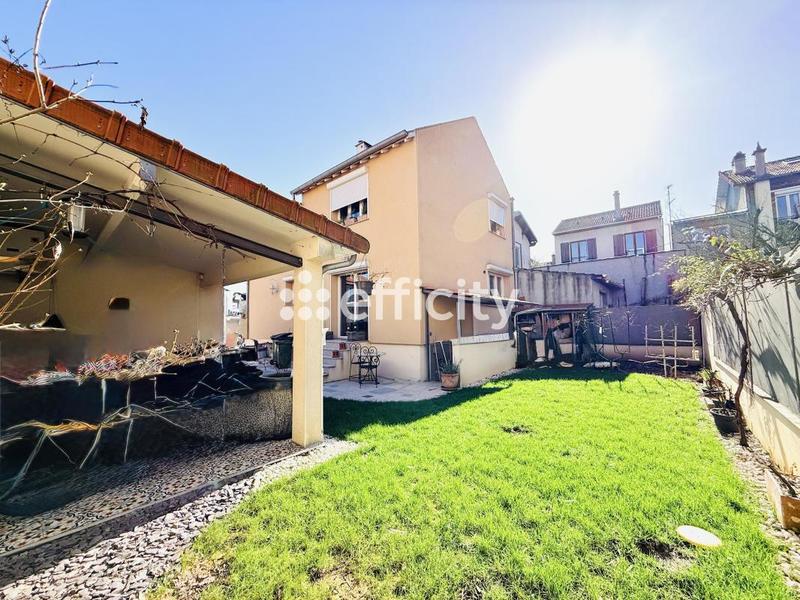 Maison - 180 m² - 6 pièces