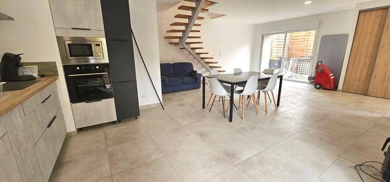 Maison - 99 m² - 4 pièces