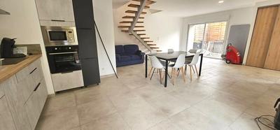 Maison - 99 m² - 4 pièces