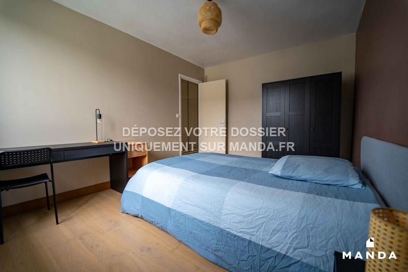 Chambre - 9 m² - 6 pièces
