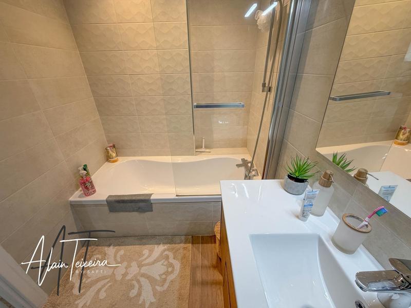 Appartement - 70 m² - 3 pièces