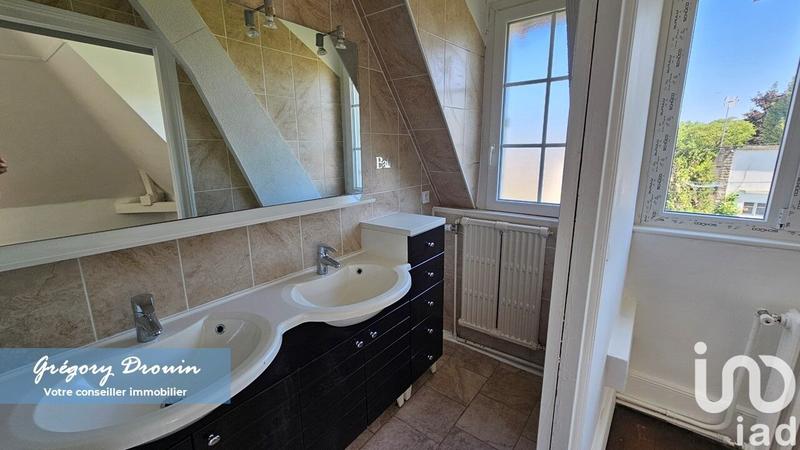 Maison - 258 m² - 8 pièces