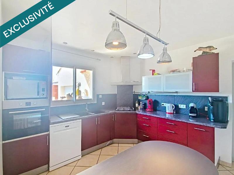 Maison - 180 m² - 7 pièces