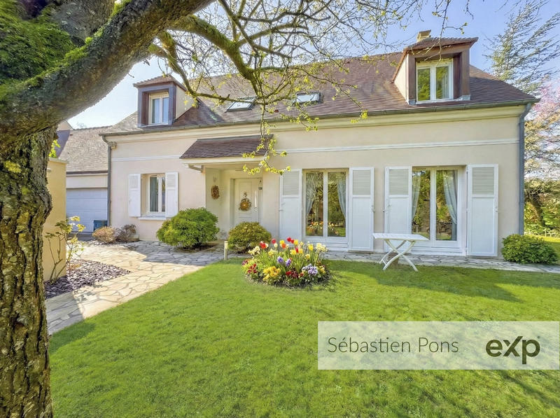 Maison - 250 m² - 8 pièces